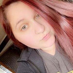 Meet your Posher, Hayley